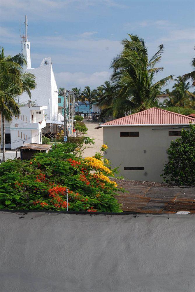 Gran Hostal Tintorera Puerto Villamil Bagian luar foto